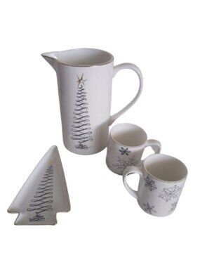 Servappetit Christmas Tree 60 oz Pitcher + Mugs w/ matching service tray